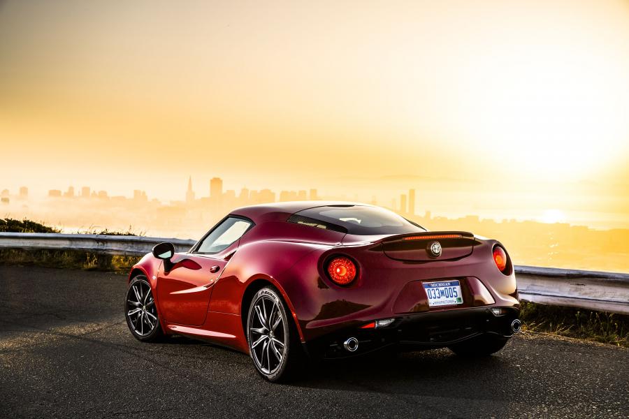  Alfa Romeo 4C (960) 2014 года  (NA) (фото 7 из 40)